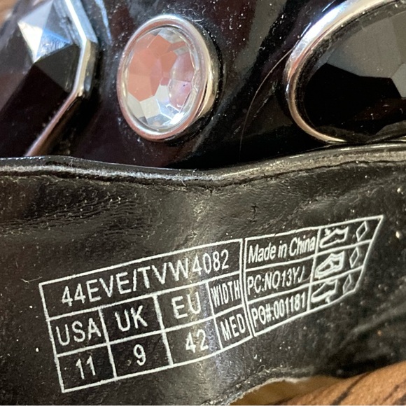 Vionic Size 11 Black Thong with Jewel Detail - Picture 2 of 6